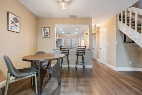 Townhouse in Tampa, Florida 2 bedrooms, 104.05 sq.m. № 2094113 - photo 13