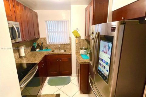 Condominio en venta en Miami, Florida, 2 dormitorios, 83.61 m2 № 1834201 - foto 15