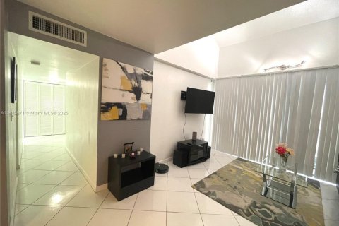 Condominio en venta en Miami, Florida, 2 dormitorios, 83.61 m2 № 1834201 - foto 6