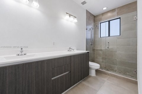 Townhouse in Miami, Florida 3 bedrooms, 155.33 sq.m. № 2173223 - photo 23
