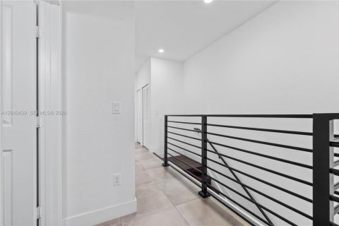 Townhouse in Miami, Florida 3 bedrooms, 155.33 sq.m. № 2173223 - photo 20