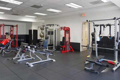 Condo in Miami, Florida, 2 bedrooms № 2082467 - photo 18
