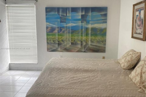 Condominio en venta en Miami, Florida, 1 dormitorio, 62.43 m2 № 1958608 - foto 18