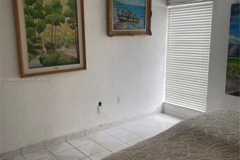 Condominio en venta en Miami, Florida, 1 dormitorio, 62.43 m2 № 1958608 - foto 17