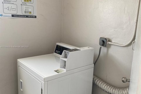 Condominio en venta en Miami, Florida, 1 dormitorio, 62.43 m2 № 1958608 - foto 29