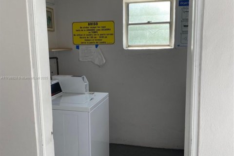 Condominio en venta en Miami, Florida, 1 dormitorio, 62.43 m2 № 1958608 - foto 28