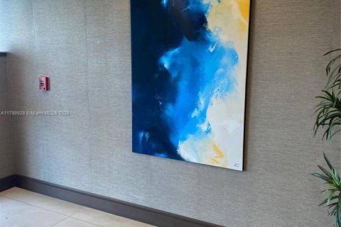 Condominio en venta en Miami, Florida, 1 dormitorio, 62.43 m2 № 1958608 - foto 4