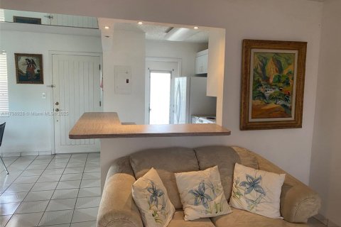 Condominio en venta en Miami, Florida, 1 dormitorio, 62.43 m2 № 1958608 - foto 7