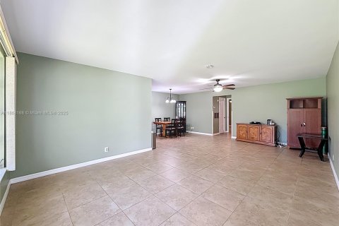 Villa ou maison à vendre à Boynton Beach, Floride: 1 chambre, 88.63 m2 № 1928265 - photo 4