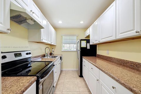 Villa ou maison à vendre à Boynton Beach, Floride: 1 chambre, 88.63 m2 № 1928265 - photo 17