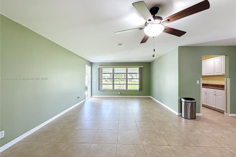 Villa ou maison à vendre à Boynton Beach, Floride: 1 chambre, 88.63 m2 № 1928265 - photo 8
