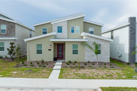 Casa en alquiler en Davenport, Florida, 8 dormitorios, 373.37 m2 № 1916241 - foto 2