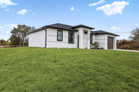 Купить виллу или дом в Лихай-Эйкерс, Флорида 3 спальни, 106.28м2, № 2026188 - фото 19