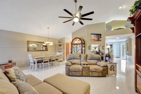 House in Boynton Beach, Florida 2 bedrooms, 167.78 sq.m. № 1761675 - photo 19