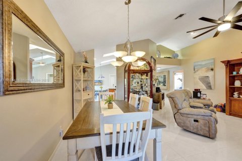 House in Boynton Beach, Florida 2 bedrooms, 167.78 sq.m. № 1761675 - photo 27