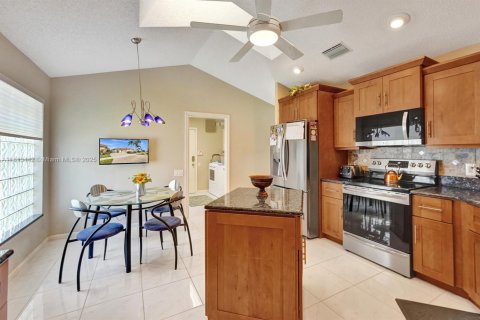 House in Boynton Beach, Florida 2 bedrooms, 167.78 sq.m. № 1761675 - photo 15