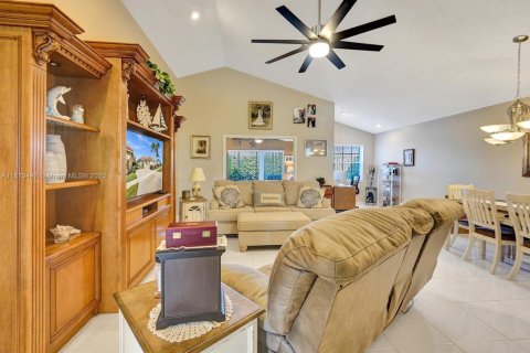 House in Boynton Beach, Florida 2 bedrooms, 167.78 sq.m. № 1761675 - photo 30