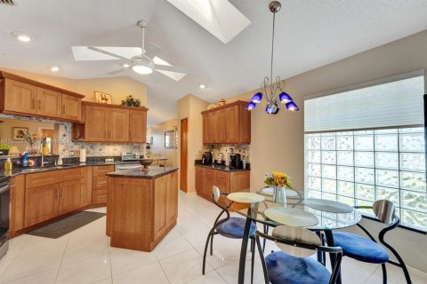 House in Boynton Beach, Florida 2 bedrooms, 167.78 sq.m. № 1761675 - photo 13