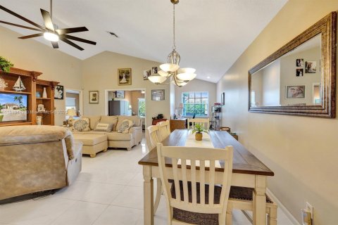 House in Boynton Beach, Florida 2 bedrooms, 167.78 sq.m. № 1761675 - photo 29