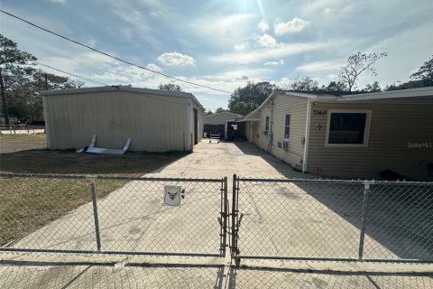 Commercial property in Ocala, Florida № 2232612