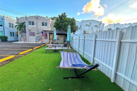 Villa ou maison à louer à Miami, Floride: 1 chambre, 74.32 m2 № 1989605 - photo 13