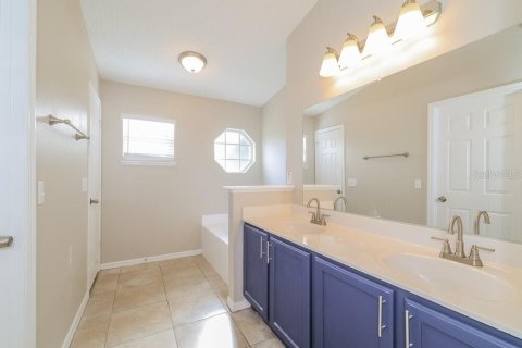 House in Kissimmee, Florida 3 bedrooms, 174.1 sq.m. № 1914497 - photo 11