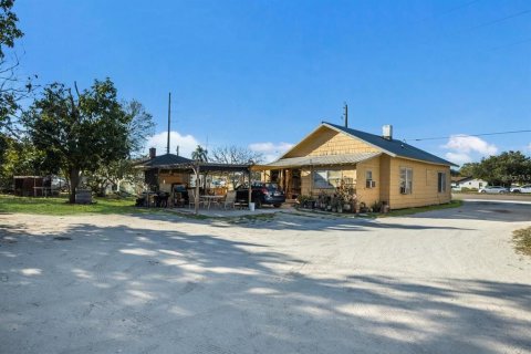 Commercial property in Bradenton, Florida 10 bedrooms, 470.92 sq.m. № 2144813 - photo 14