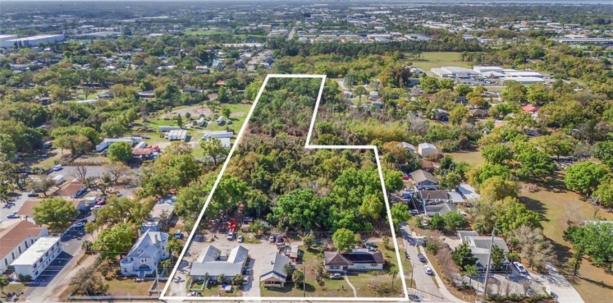 Immobilier commercial à Bradenton, Floride 10 chambres, 470.92 m2 № 2144813