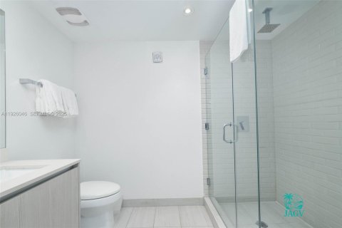 Condo in Hollywood, Florida, 2 bedrooms  № 2054263 - photo 20