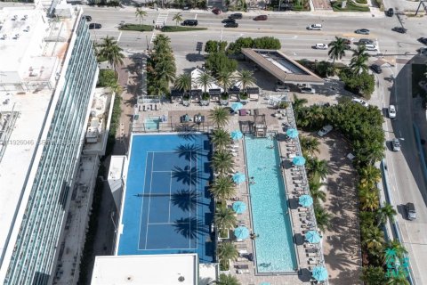 Condo in Hollywood, Florida, 2 bedrooms  № 2054263 - photo 14