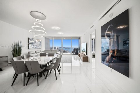 Condominio en venta en Miami, Florida, 3 dormitorios, 285.95 m2 № 1436989 - foto 4