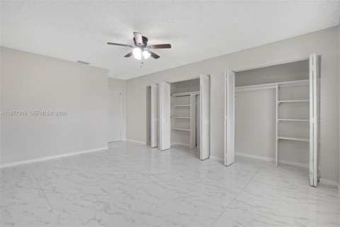 Condo in Sunrise, Florida, 2 bedrooms  № 2041652 - photo 14