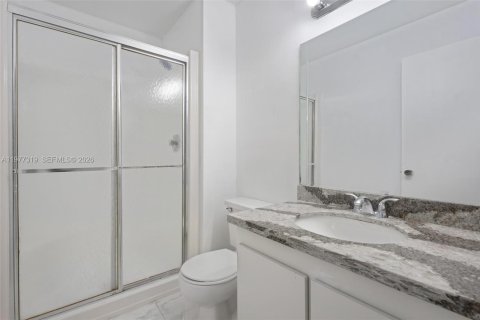 Condo in Sunrise, Florida, 2 bedrooms  № 2041652 - photo 16