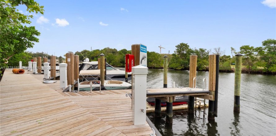 Condo à North Miami Beach, Floride, 3 chambres № 1981682