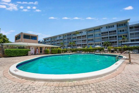 Copropriété à vendre à Hallandale Beach, Floride: 1 chambre, 71.53 m2 № 2089688 - photo 16
