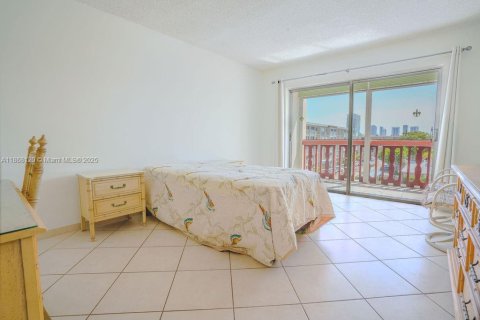 Copropriété à vendre à Hallandale Beach, Floride: 1 chambre, 71.53 m2 № 2089688 - photo 10