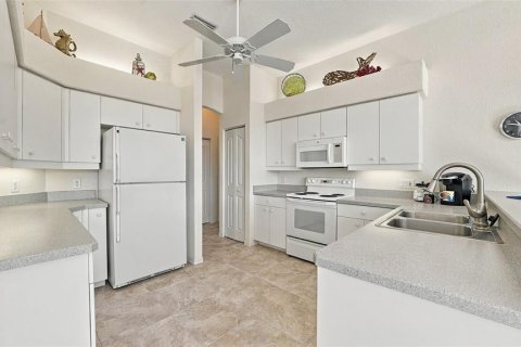 House in Rotonda, Florida 4 bedrooms, 209.77 sq.m. № 2419837 - photo 20