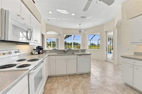 House in Rotonda, Florida 4 bedrooms, 209.77 sq.m. № 2419837 - photo 22