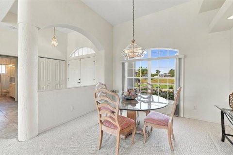 House in Rotonda, Florida 4 bedrooms, 209.77 sq.m. № 2419837 - photo 19