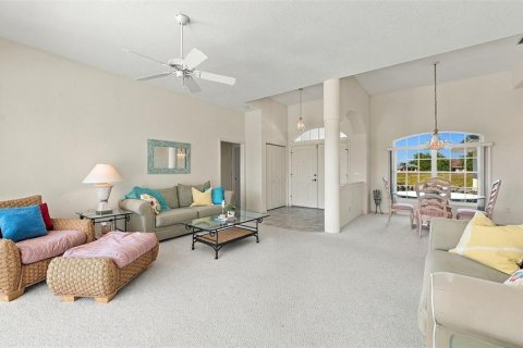 House in Rotonda, Florida 4 bedrooms, 209.77 sq.m. № 2419837 - photo 16
