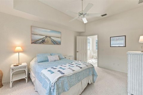 House in Rotonda, Florida 4 bedrooms, 209.77 sq.m. № 2419837 - photo 9