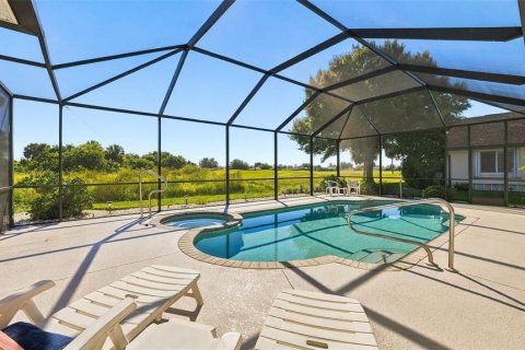 House in Rotonda, Florida 4 bedrooms, 209.77 sq.m. № 2419837 - photo 11
