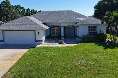 House in Rotonda, Florida 4 bedrooms, 209.77 sq.m. № 2419837 - photo 15