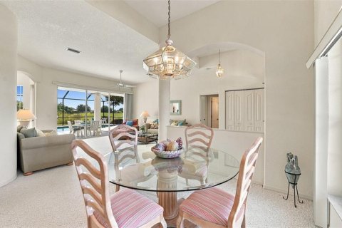 House in Rotonda, Florida 4 bedrooms, 209.77 sq.m. № 2419837 - photo 5