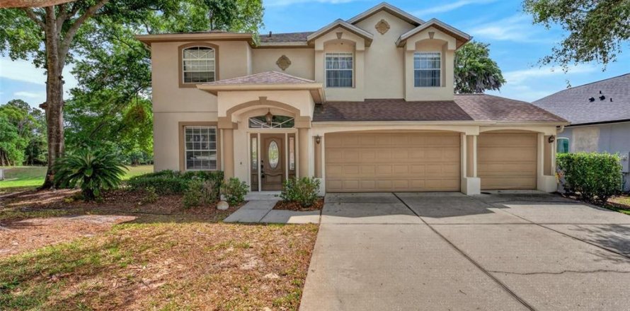 Villa ou maison à Lake Mary, Floride 4 chambres, 280.29 m2 № 2230233