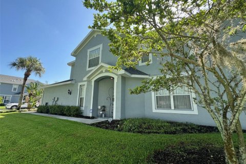 Adosado en venta en Tampa, Florida, 3 dormitorios, 154.78 m2 № 1916445 - foto 1
