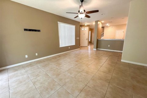 Adosado en venta en Tampa, Florida, 3 dormitorios, 154.78 m2 № 1916445 - foto 9