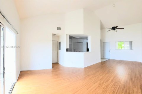 Copropriété à vendre à Oakland Park, Floride: 2 chambres, 101.82 m2 № 2049023 - photo 2