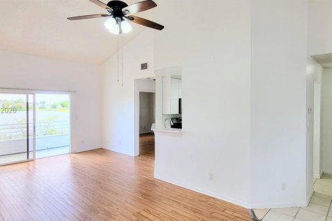Copropriété à vendre à Oakland Park, Floride: 2 chambres, 101.82 m2 № 2049023 - photo 3