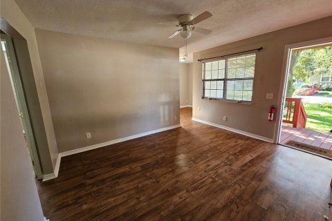 House in Dade City, Florida 3 bedrooms, 70.23 sq.m. № 1900332 - photo 13